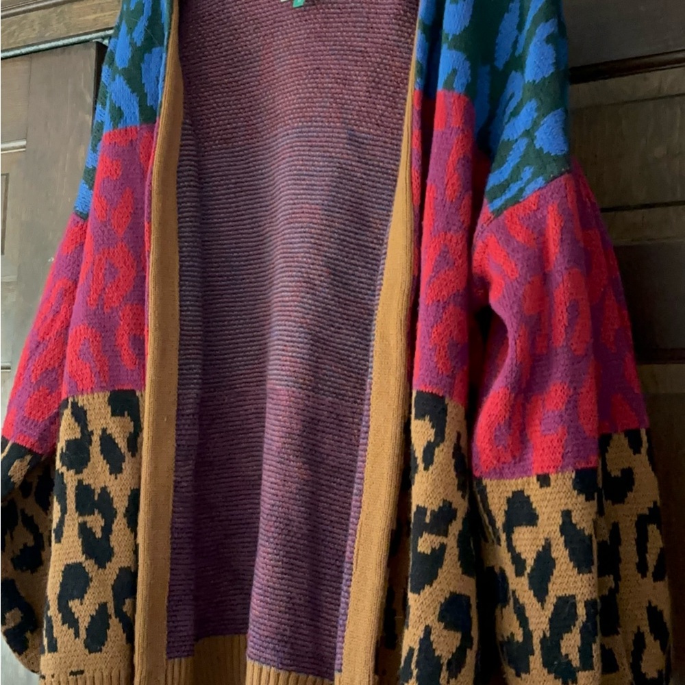 FARM Rio IKAT-DYED LEOPARD Color Block Cardigan - Picture 4 of 6